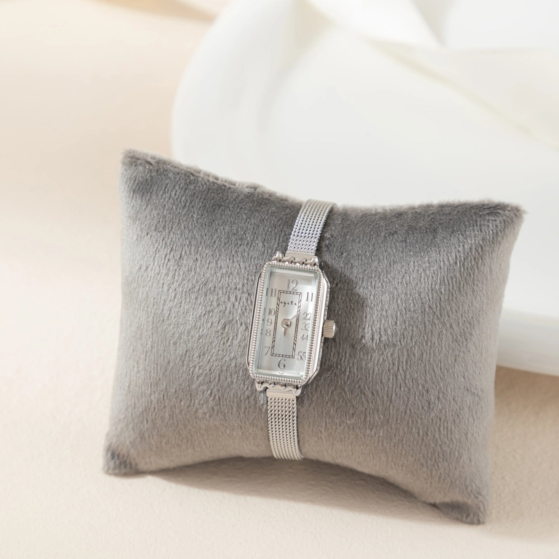 Phila Crest Watch