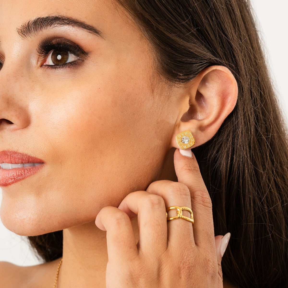 Brincos Romanos Pedra Latina Banhado a Ouro 18k - ByFirenzzi