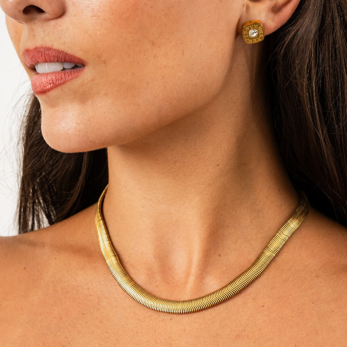 Brincos Romanos Pedra Latina Banhado a Ouro 18k - ByFirenzzi