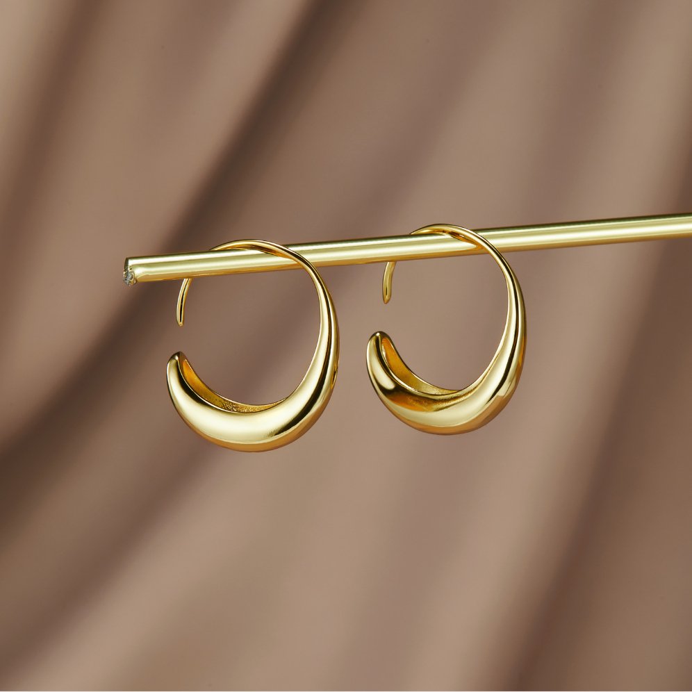 Brinco Clássico Pendente Banhado a Ouro 18k - ByFirenzzi