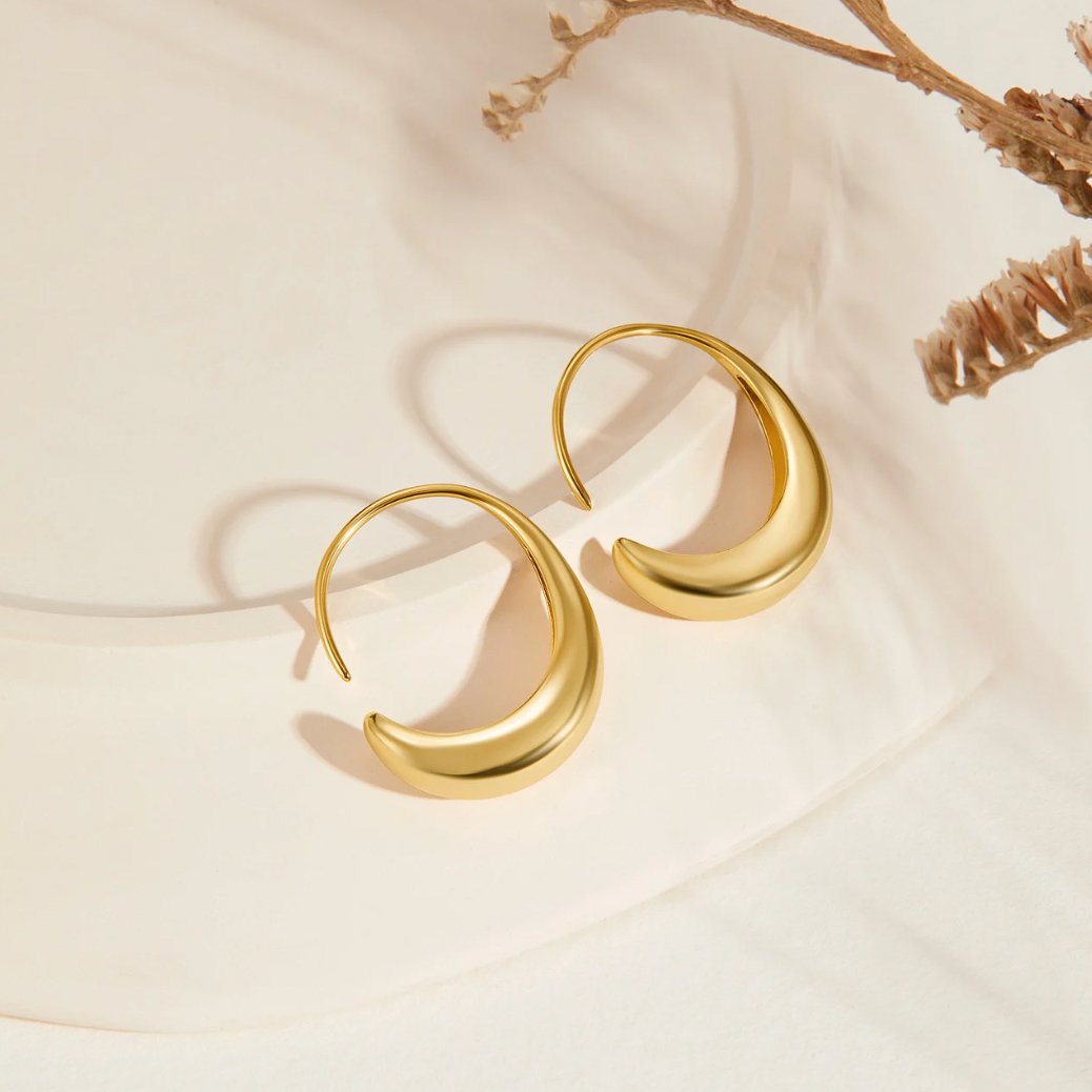 Brinco Clássico Pendente Banhado a Ouro 18k - ByFirenzzi