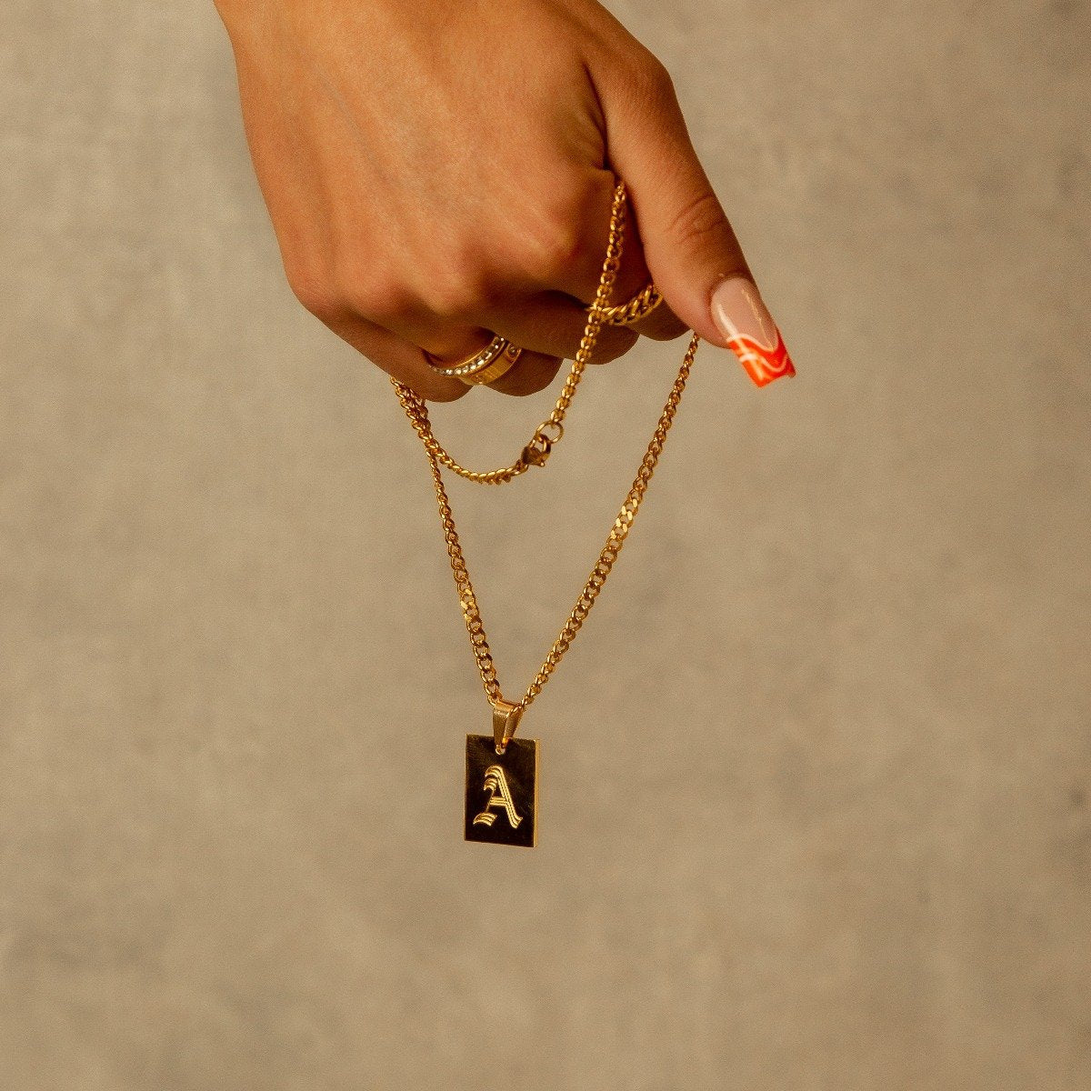 Colar Iniciais Letra Banhado a Ouro 18k - ByFirenzzi