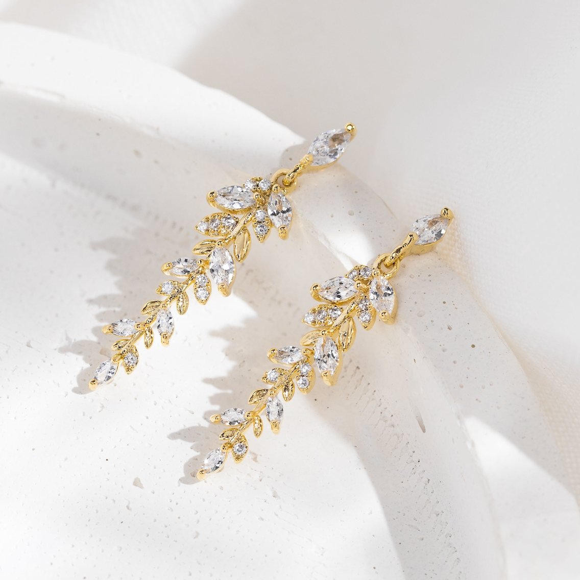 Leaf Earrings 18k Gold-Plated by ByFirenzzi