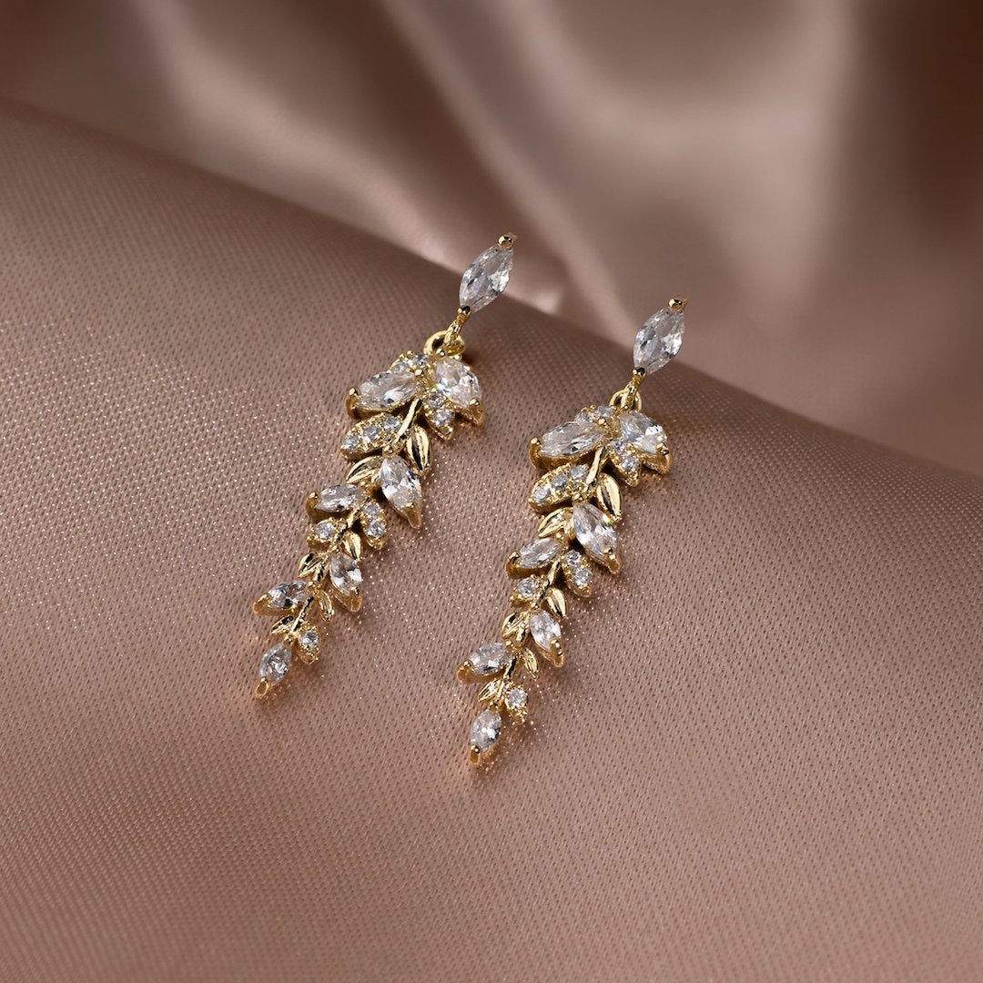 Leaf Earrings 18k Gold-Plated by ByFirenzzi