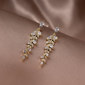 Leaf Earrings 18k Gold-Plated by ByFirenzzi
