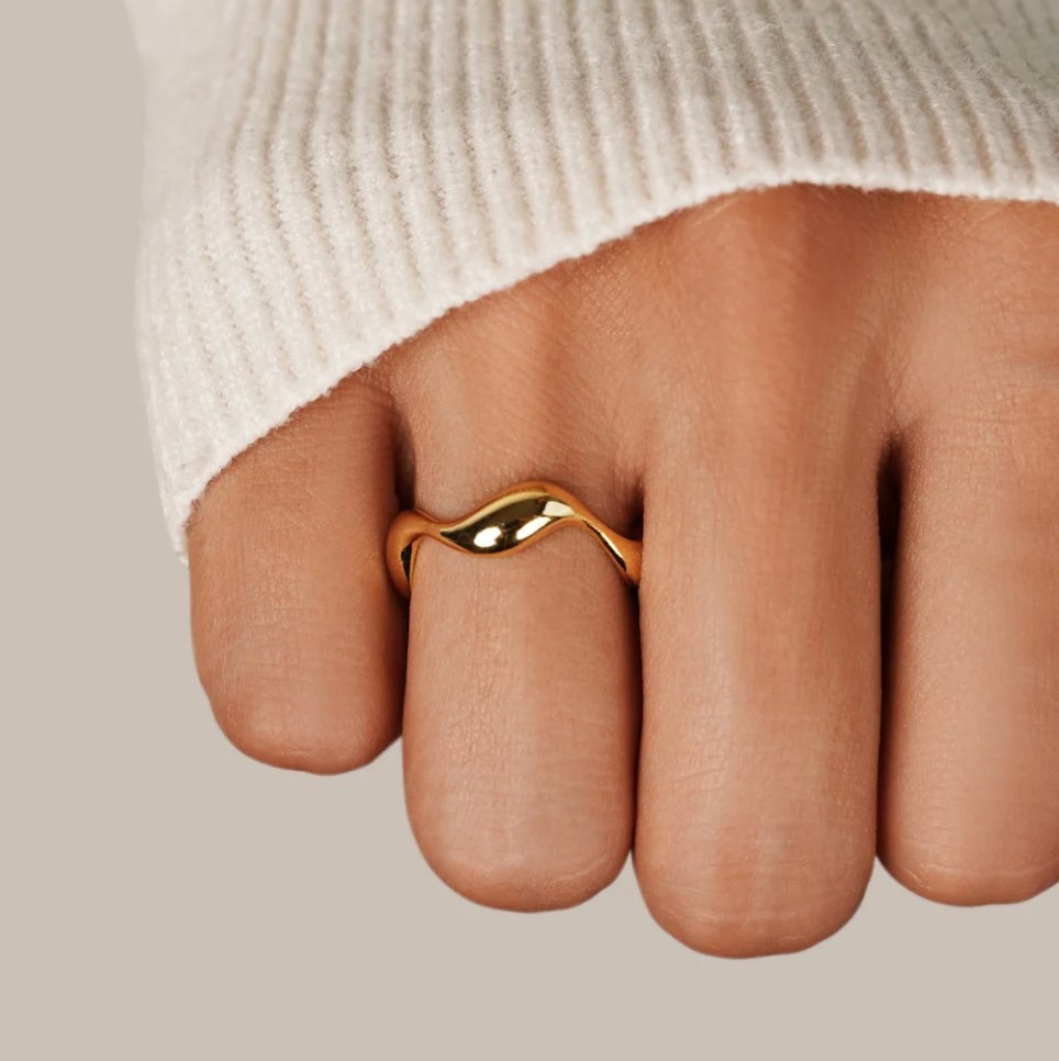 18k Gold-Plated Wave Motion Ring – ByFirenzzi