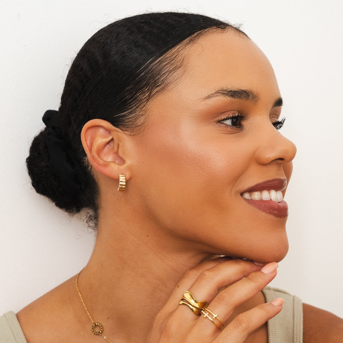Brincos Argolas Nala Banhado em Ouro 18k - ByFirenzzi