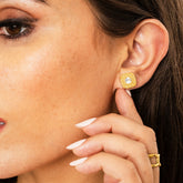 Brincos Romanos Pedra Latina Banhado a Ouro 18k - ByFirenzzi