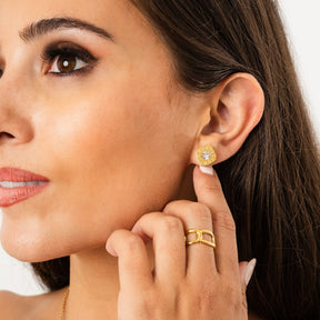 Brincos Romanos Pedra Latina Banhado a Ouro 18k - ByFirenzzi