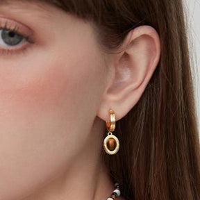 Brinco de Pedra Natuurlijke essentie Banhado a Ouro 18k - ByFirenzzi