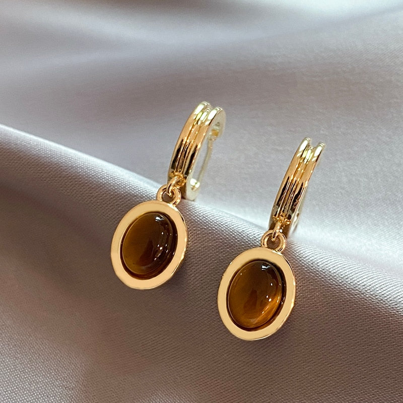 Brinco de Pedra Natuurlijke essentie Banhado a Ouro 18k - ByFirenzzi