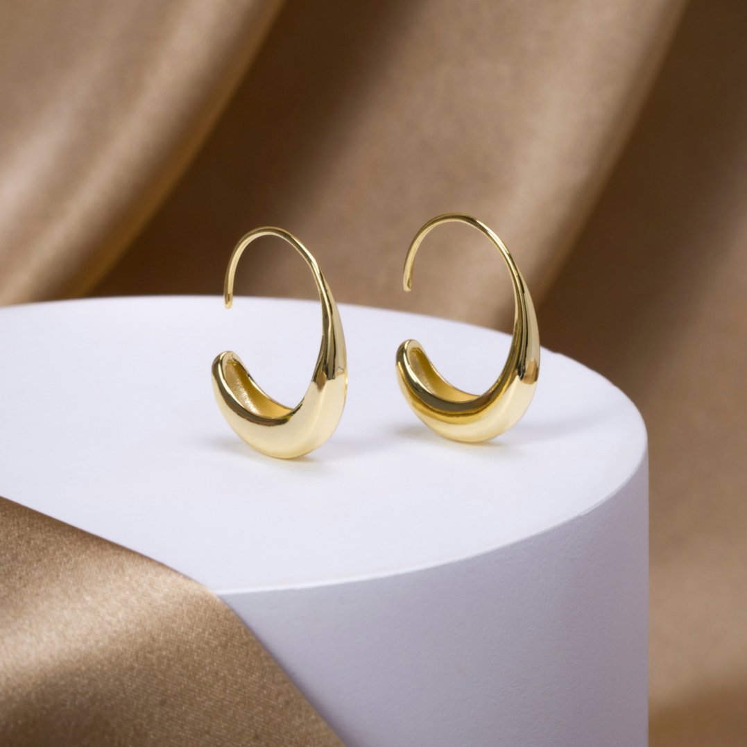 Brinco Clássico Pendente Banhado a Ouro 18k - ByFirenzzi