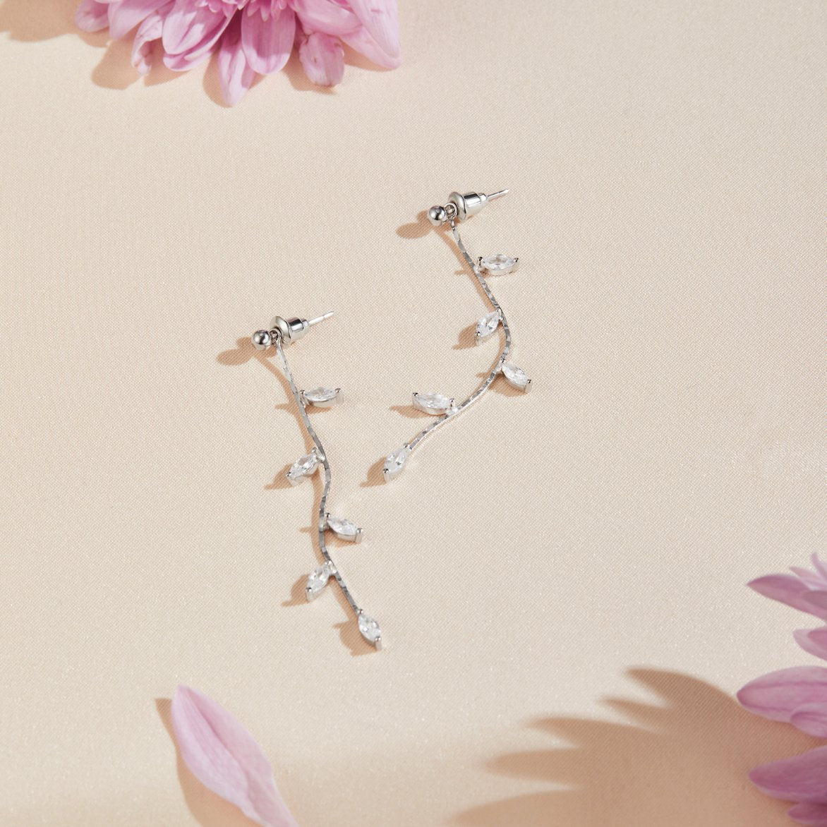 Crystal Leaf Earrings in 925 Sterling Silver – ByFirenzzi