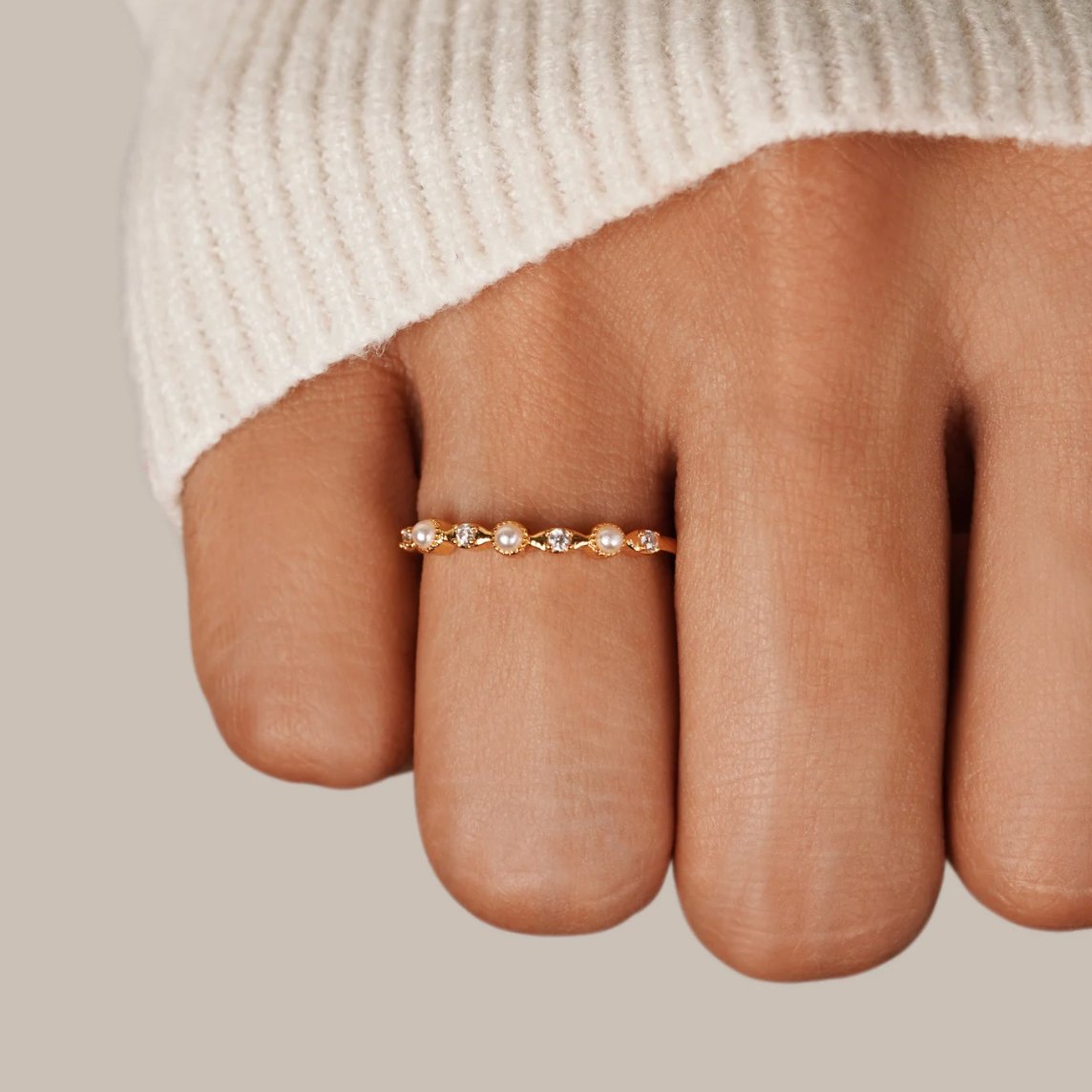 NÃO ENCONTRADO NA ALI - Elsa Ring – 18k Gold-Plated Pearl & Crystal Band – ByFirenzzi